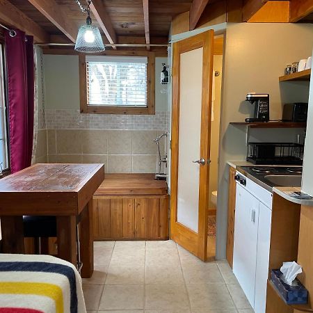 Luna Bed & Breakfast Гранд Форкс Екстериор снимка