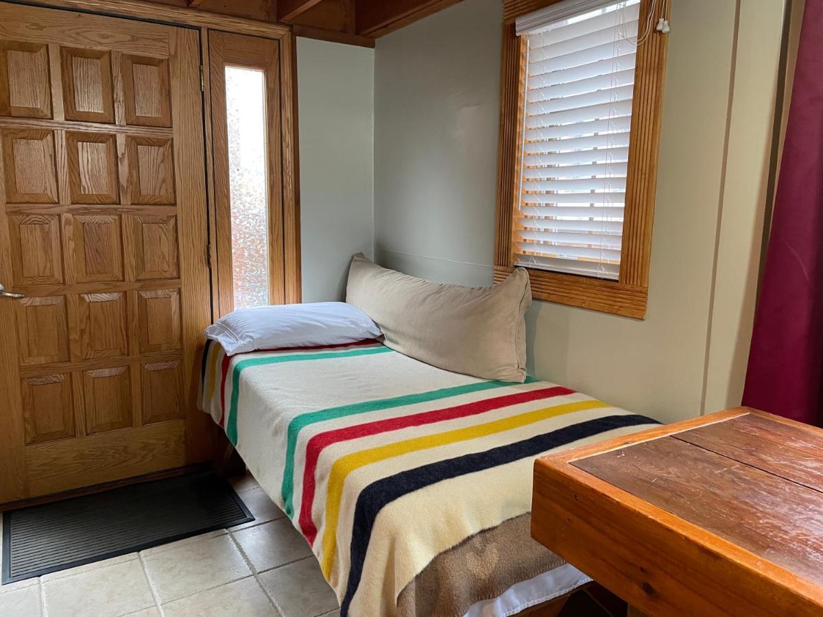 Luna Bed & Breakfast Гранд Форкс Екстериор снимка